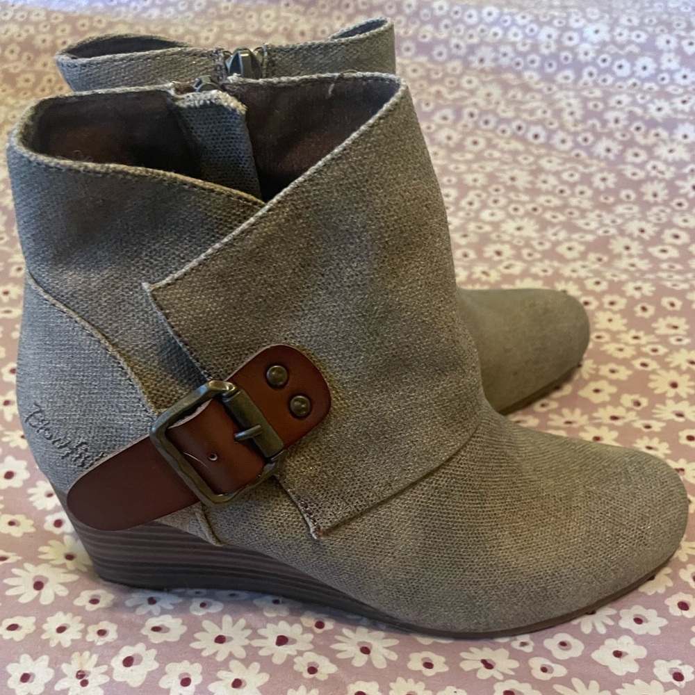 Blowfish booties size 6